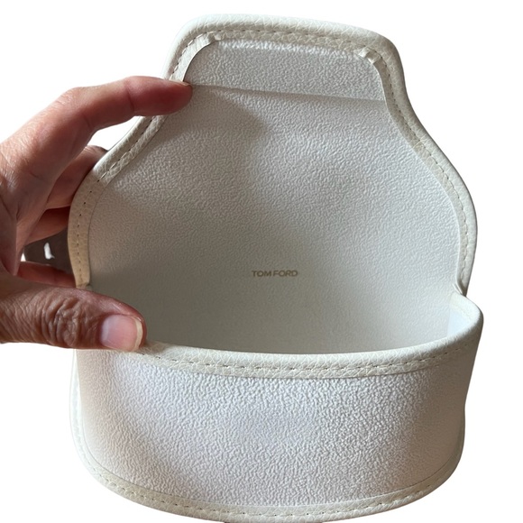 TOM FORD | Glasses Case and Box - Picture 4 of 5